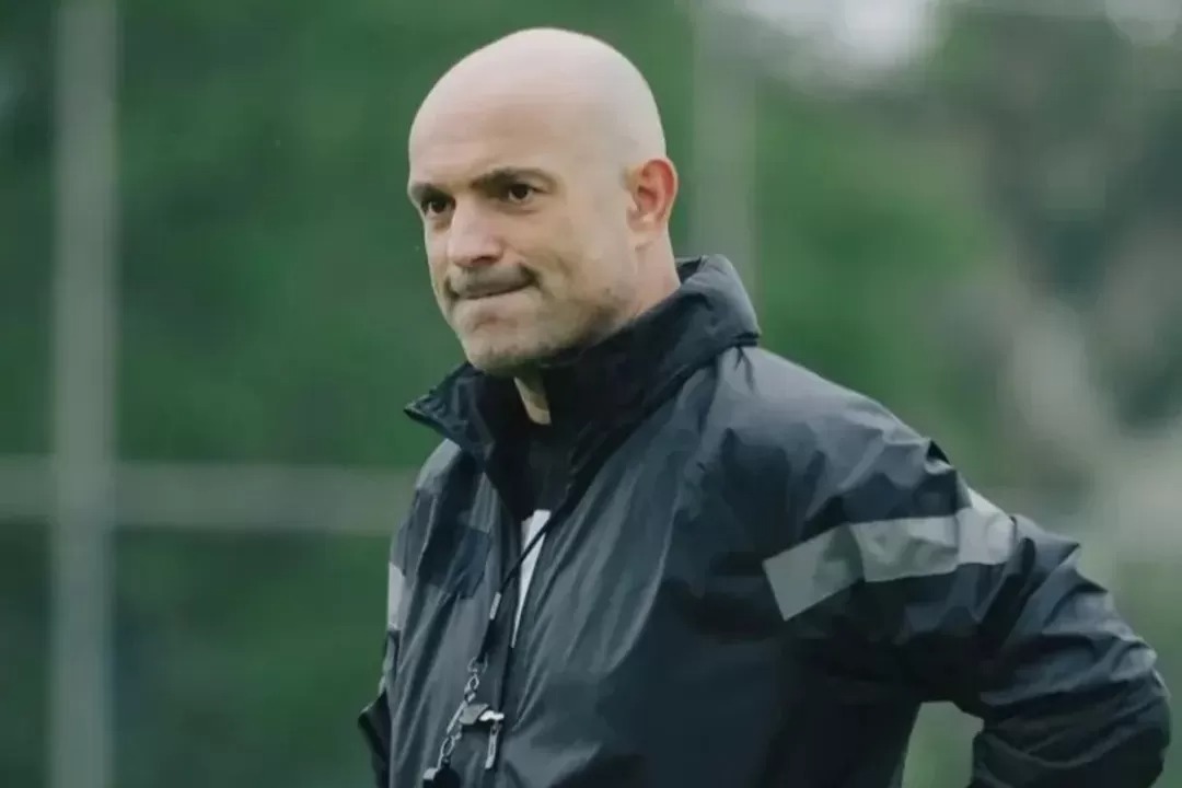 Bernardo Tavares pelatih yang diinginkan Bonek untuk menukangi Persebaya Surabaya.