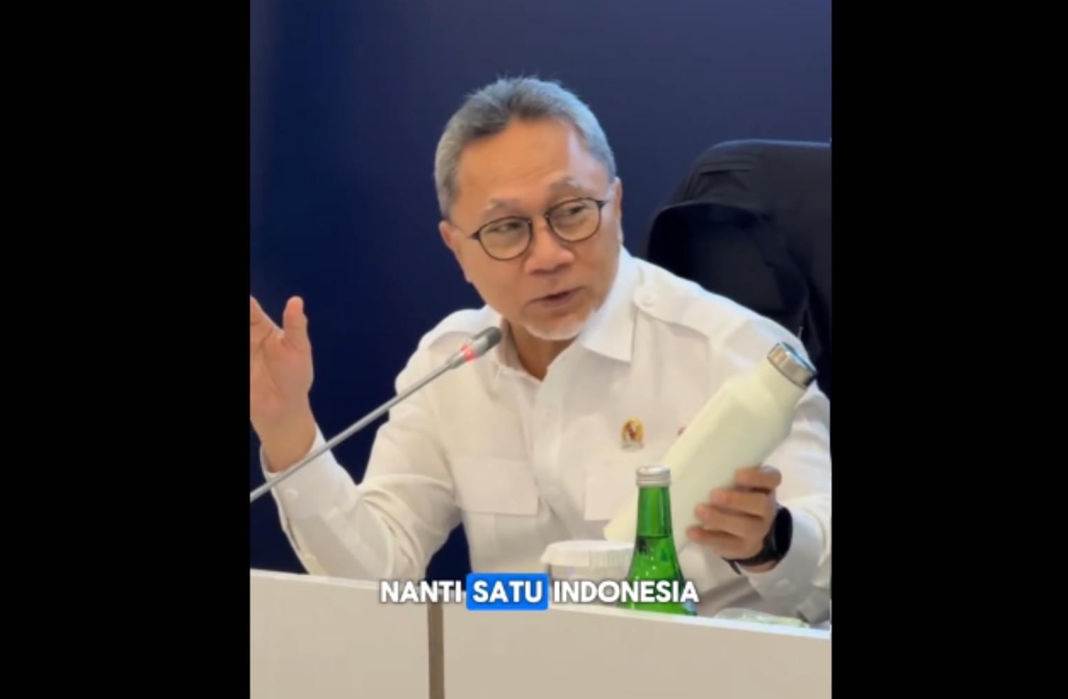 Zulkifli Hasan (Ketum PAN) merespons drama viral tumbler Tuku hilang di KRL