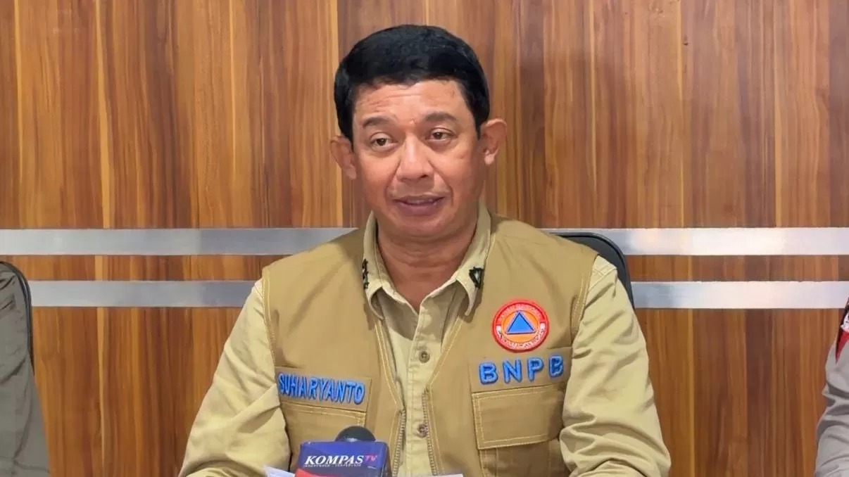 Kepala BNPB Letjen TNI Suharyanto menyampaikan update data korban bencana di wilayah Aceh, Sumut, dan Sumbar sampai Jumat malam (28/11).