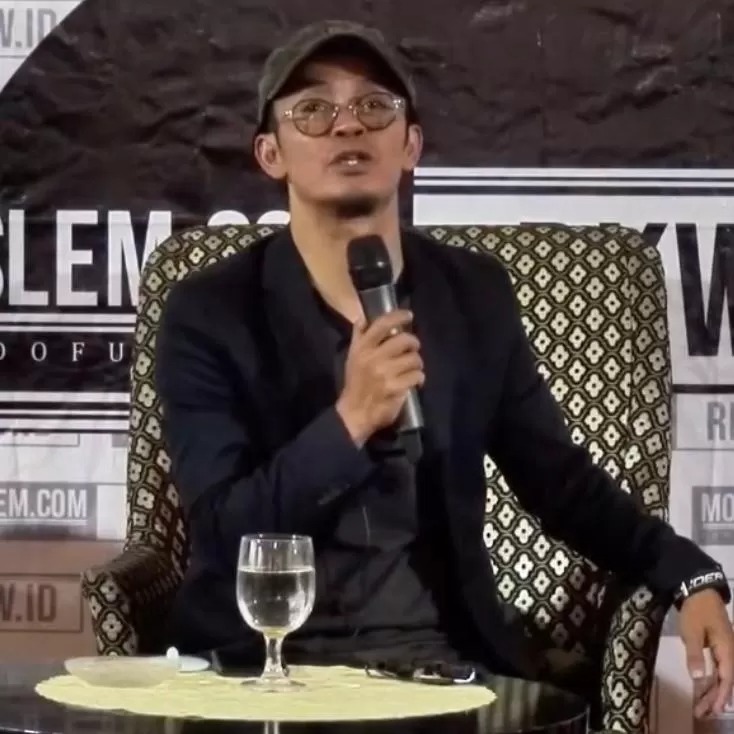Ustadz Evie Efendi.
