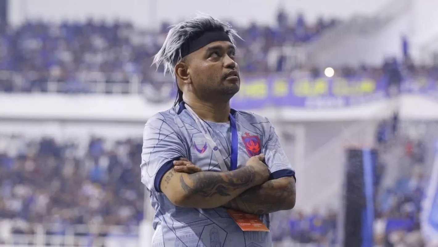 Ketua Panser Biru Wareng.