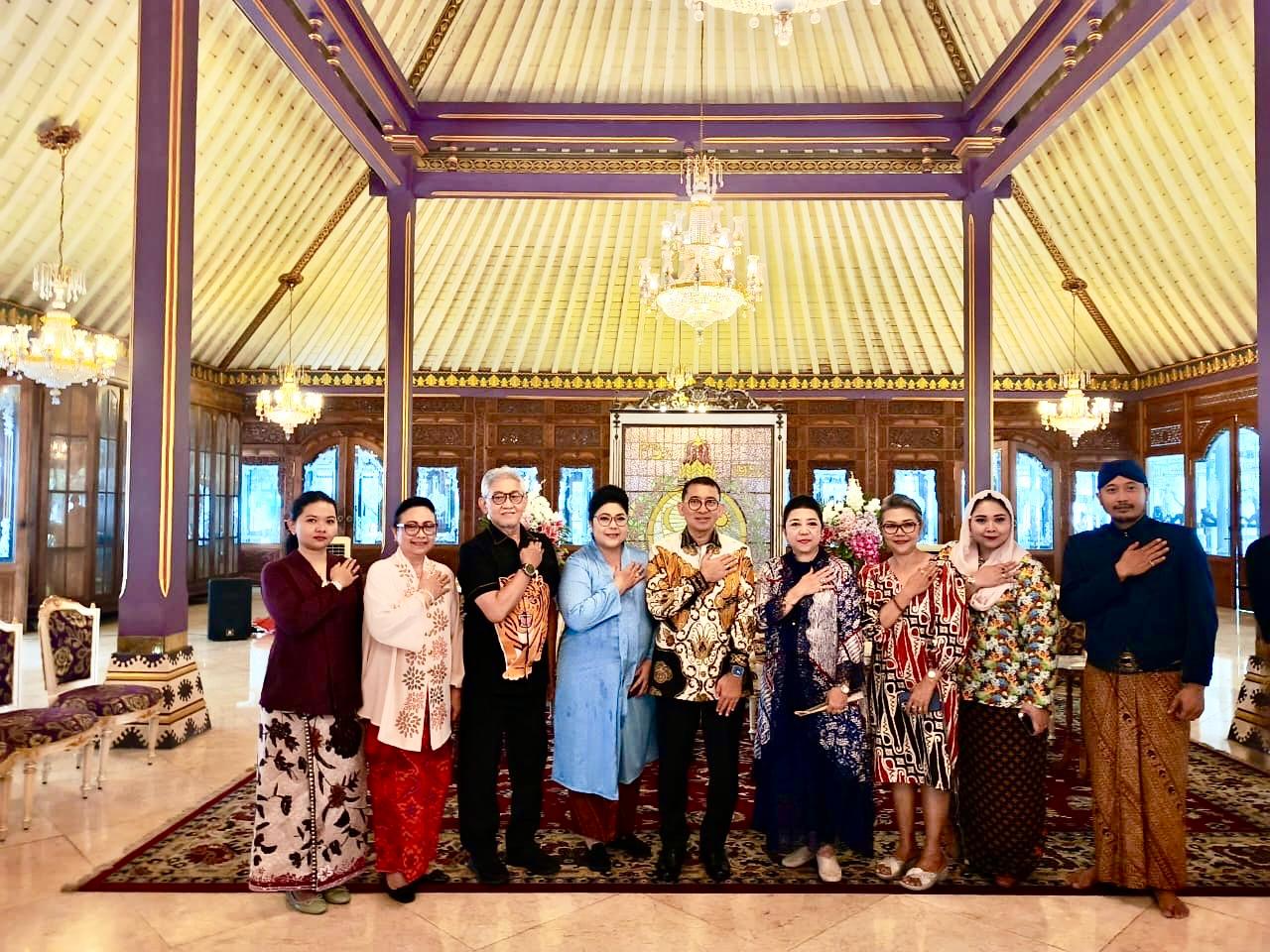 Menteri Kebudayaan ke Karaton Kasunanan Surakarta Hadiningrat pada 23 Januari 2025 disambut Maha Menteri KGPA Tedjowulan.