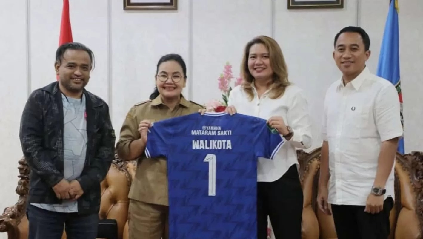 Manjemen PSIS dan Wareng Panser Biru bertemu Wali Kota Semarang Agustina Wilujeng.