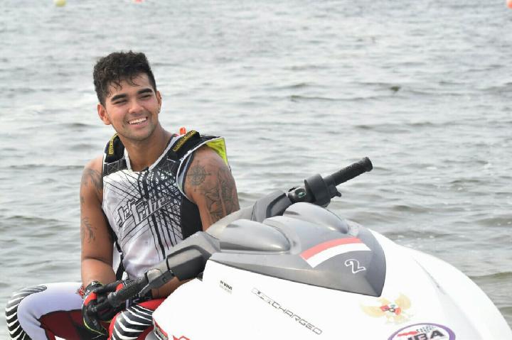 Aero Aswar atlet Jetski peraih medali emas SEA Games 2025.