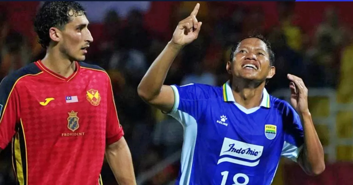 Adam Alis (kanan) menjadi penentu kemenangan Persib Bandung atas Selangor FC.