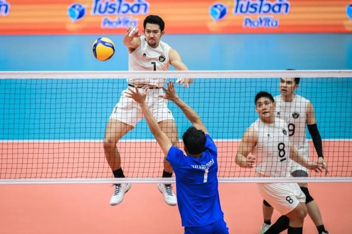Timnas Voli Putra Indonesia bangkit secara dramatis dari ketertinggalan 0-2 untuk menumbangkan Vietnam 3-2 dan lolos ke final SEA Games 2025 di Thailand.