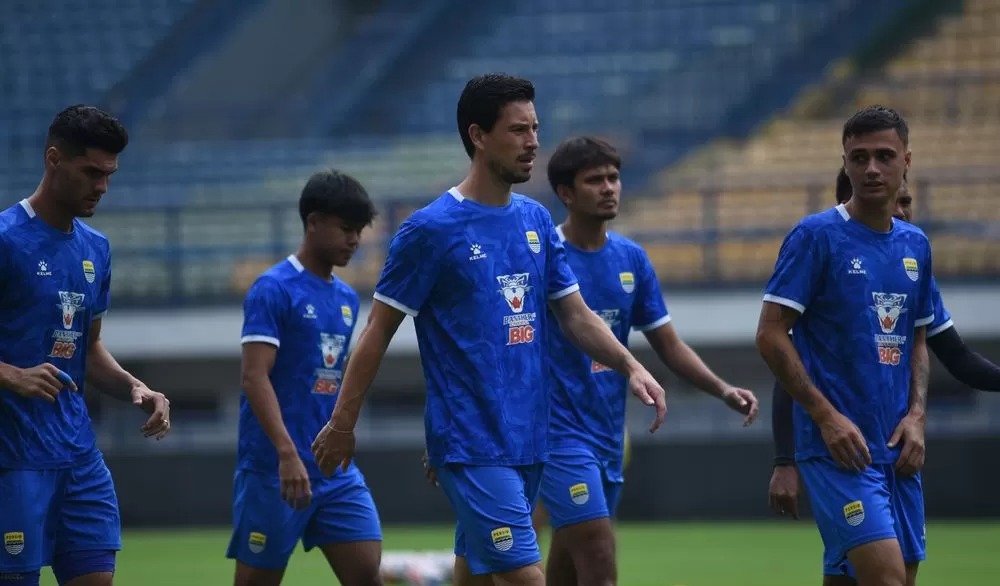 Pemain Persib saat jalani latihan jelang bertemu Bhayangkara FC di Super League 2025/2026.