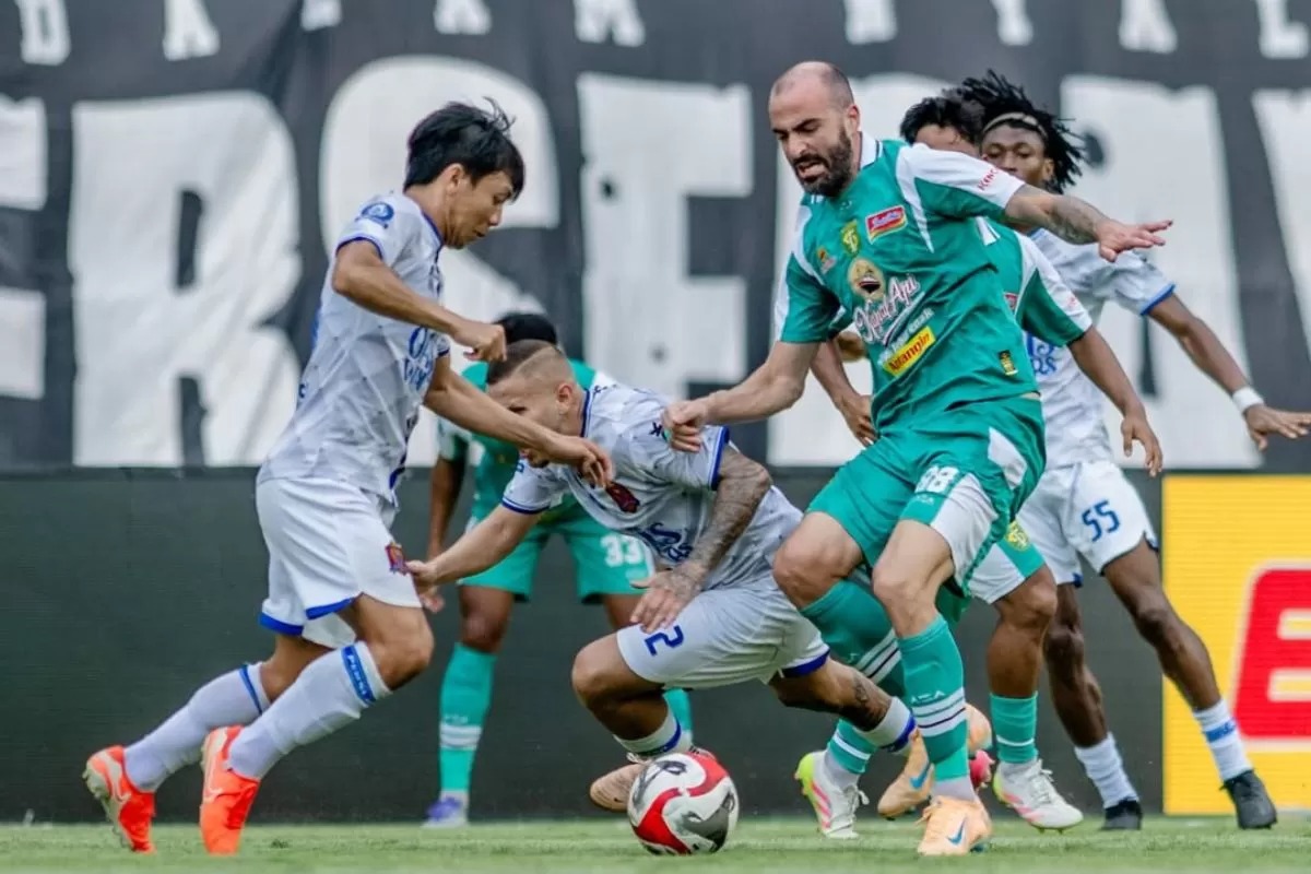 Persebaya Surabaya gunduli Persijap Jepara 4-0 di Gelora Bung Tomo, Minggu (28/12/2025).