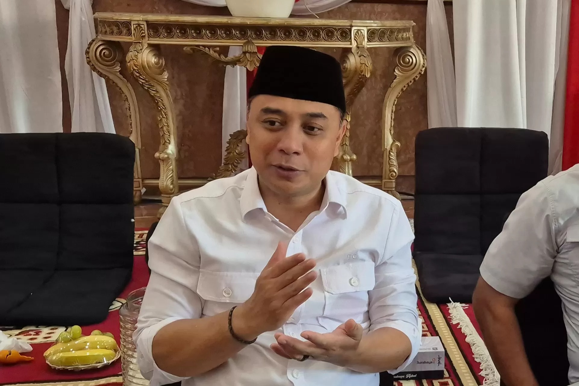Wali Kota Surabaya, Eri Cahyadi buka suara soal kasus pengusiran paksa rumah Nenek Elina.