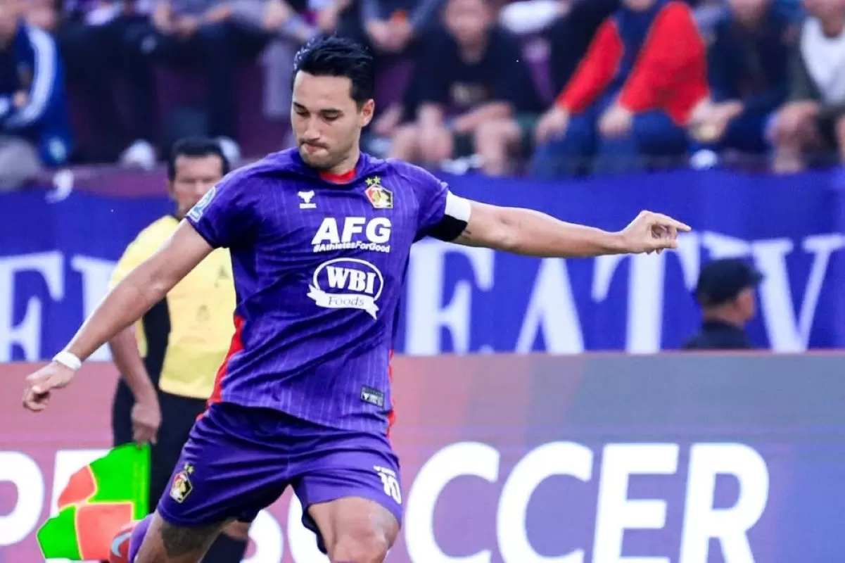 Ezra Walian.