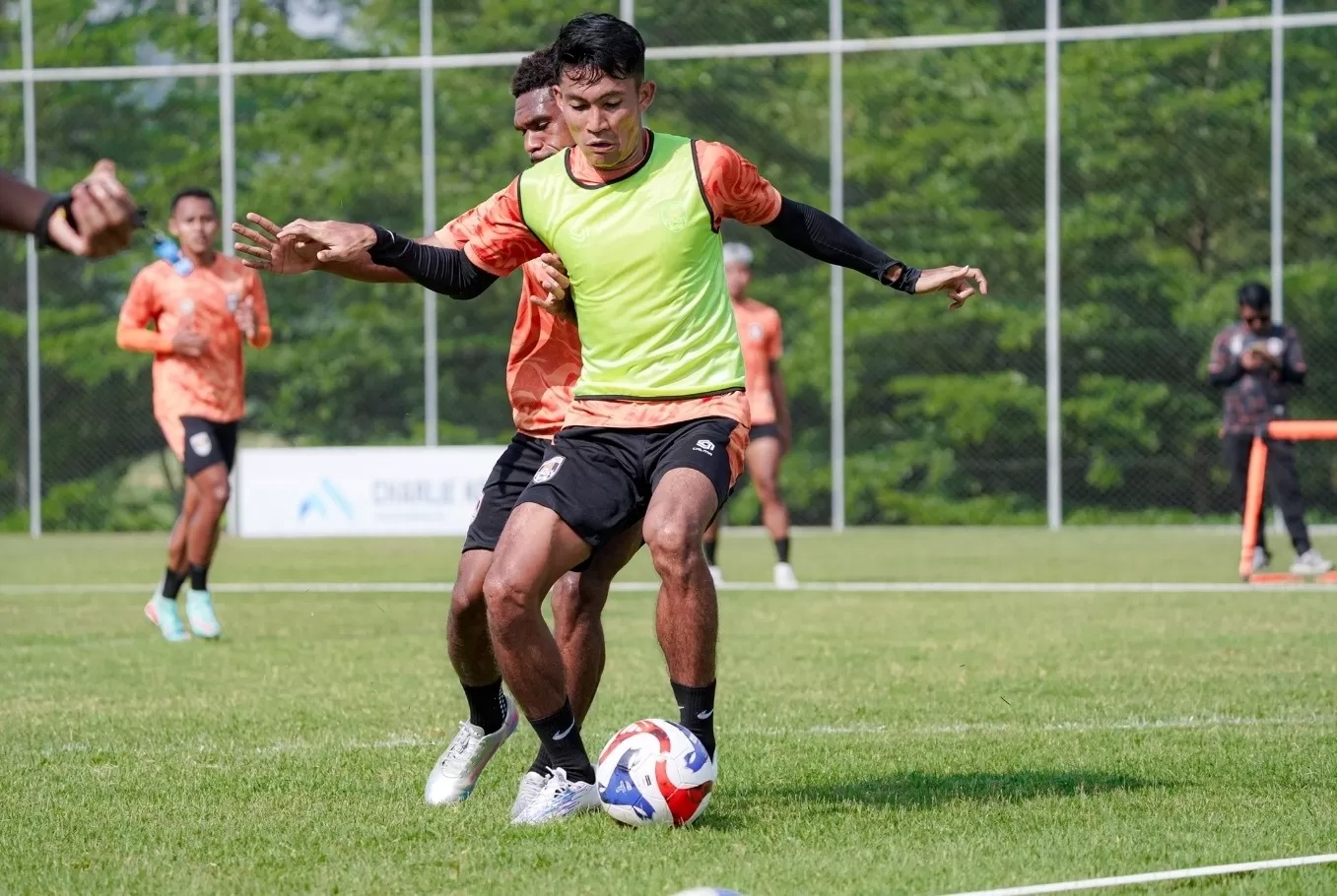 Para pemain Kendal Tornado FC berharap stadion Sriwedari sebagai homebase bisa membawa keberuntungan.
