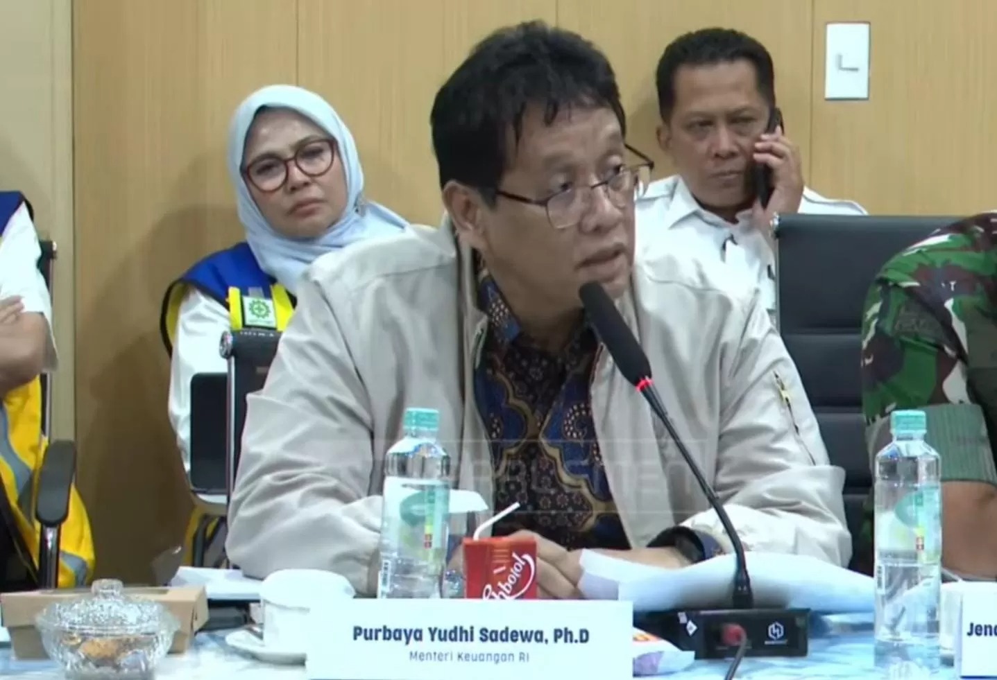 Menkeu Purbaya bebaskan PPh 21 bagi pekerja dengan gaji hingga Rp 10 juta mulai 2026.