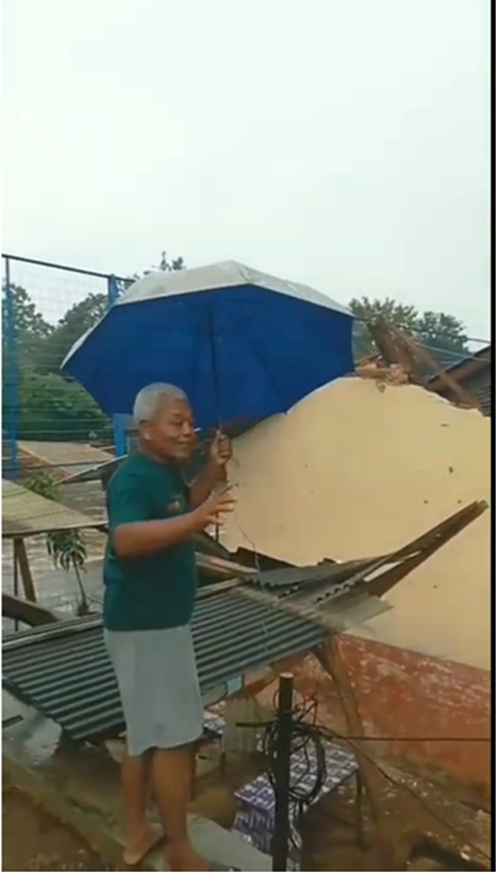 Belum Direhab, Atap Kelas SDN 3 Tempursari Wonogiri Ambruk Saat Hujan Deras