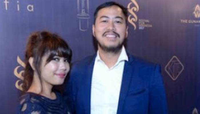 Pandji Pragiwaksono dan Gamila Arief.