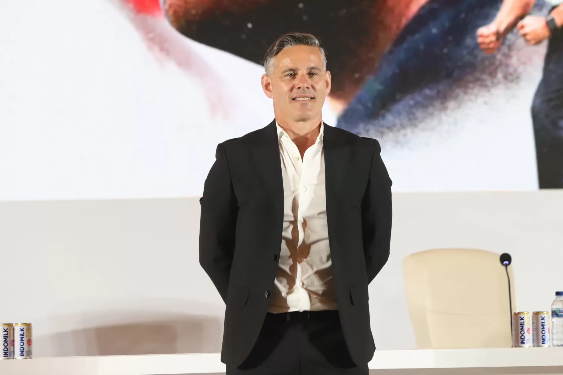 Pelatih baru Timnas Indonesia John Herdman resmi di perkenalkan ke pada publik di Jakarta, Selasa (13/1/2026).
