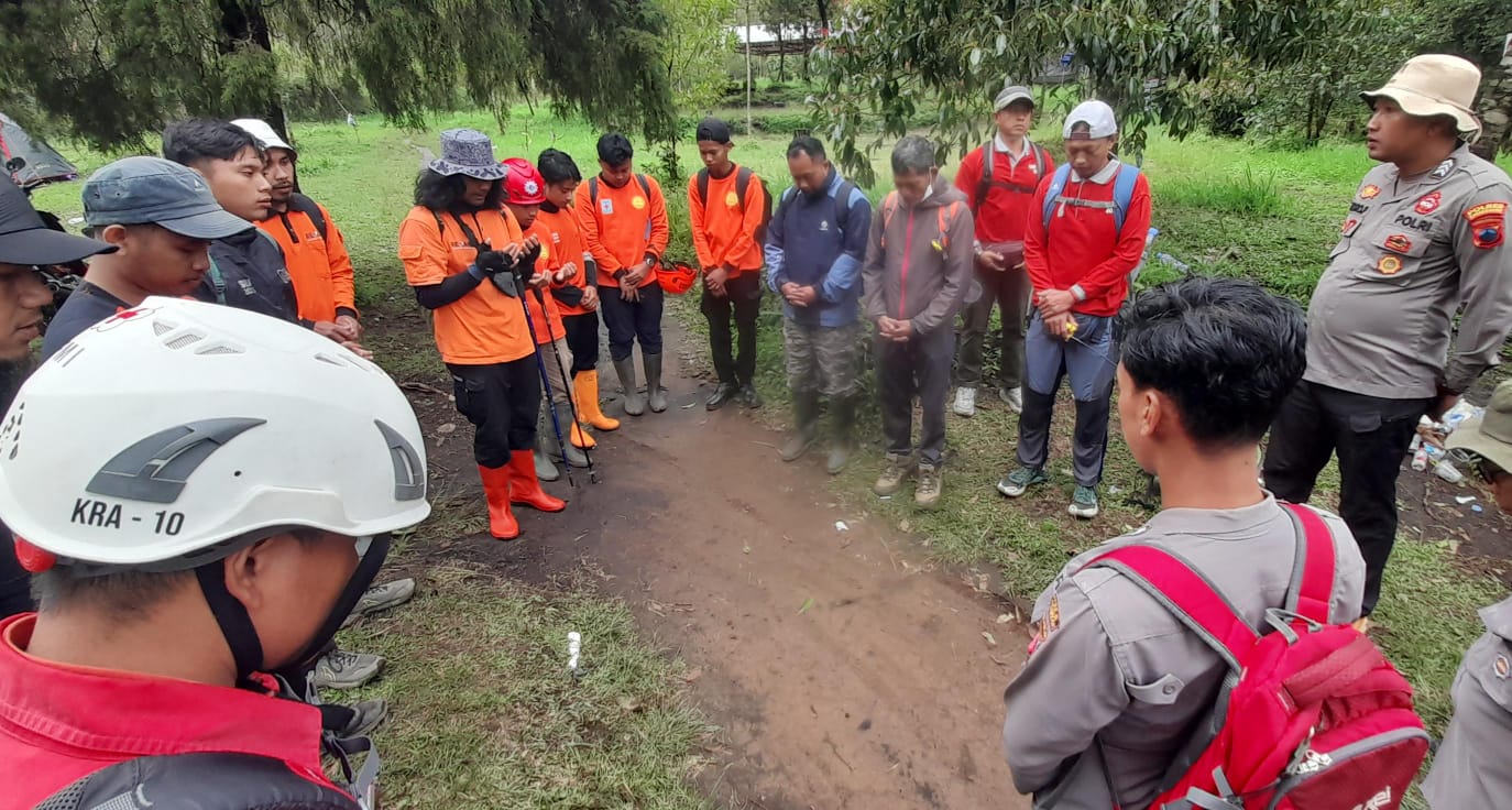 Hingga hari ketiga, Yasid Ahmad Firdaus belum ditemukan dalam operasi pencarian di Bukit Mongkrang.