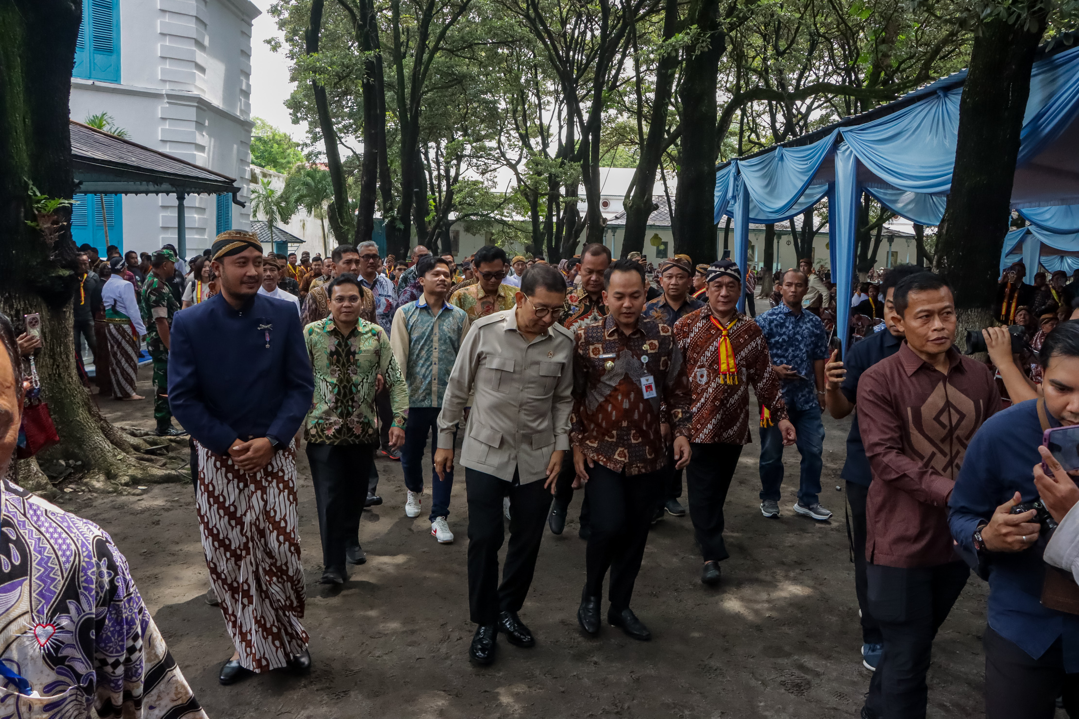 Fadli Zon saat hadiri Pengukuhan dan Penyerahan SK Kemendikbud Untuk Tedjowulan Terkait Pengelolaan Keraton Kasunanan Surakarta.