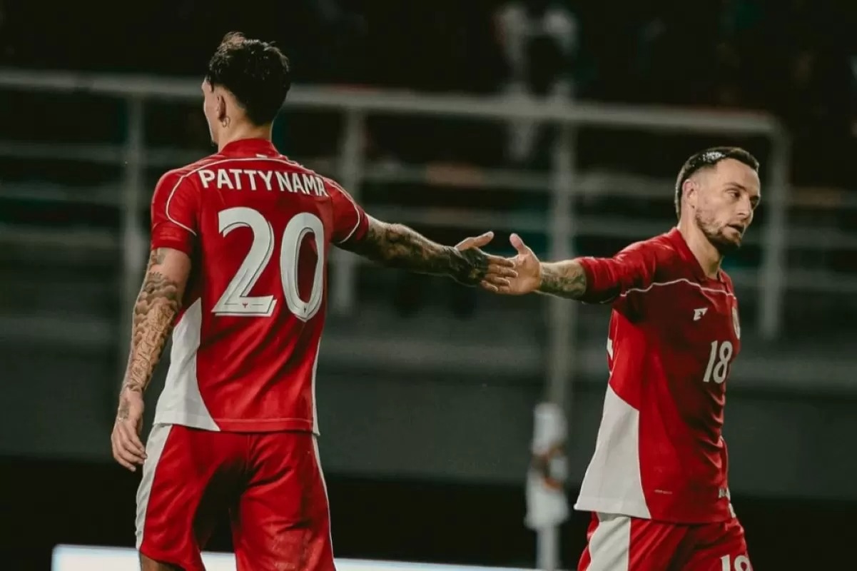 Marc Klok mendoakan Shayne Pattynama sukses di Persija Jakarta.