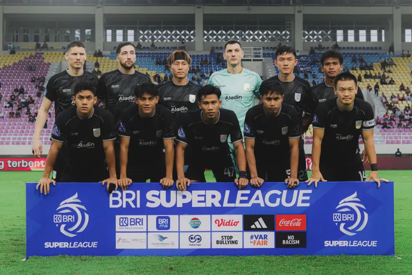 Skuad Persis Solo saat kalah lawan Borneo FC di Stadion Manahan.