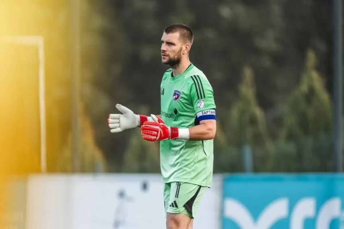 Kiper Timnas Indonesia Maarten Paes.