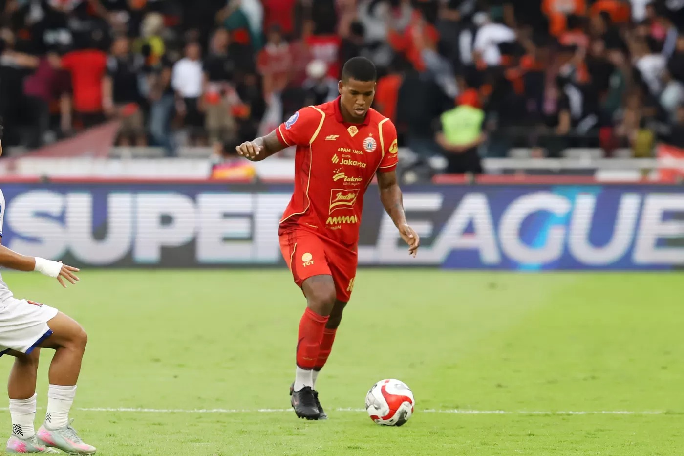 Alan Cardoso ke Bhayangkara FC.