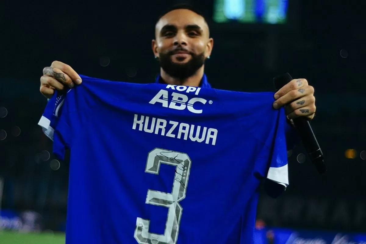 Mantan bintang PSG rekrutan baru Persib Bandung Layvin Kurzawa.