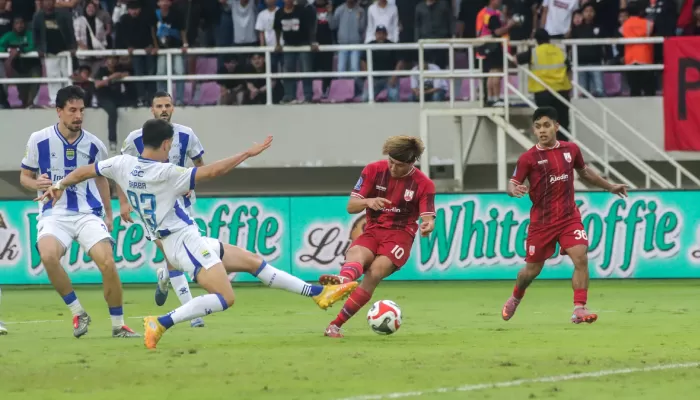 Persis Solo vs Persib Bandung pada laga lanjutan pekan ke-19 BRI Super League 2025-2026 di Stadion Manahan, Solo, Sabtu (31/1/2026).
