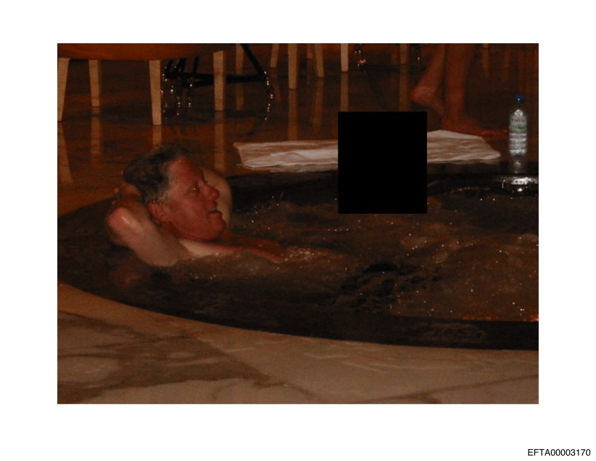 Potret Bill Clinton di Epstein Files yang dirilis ke publik.