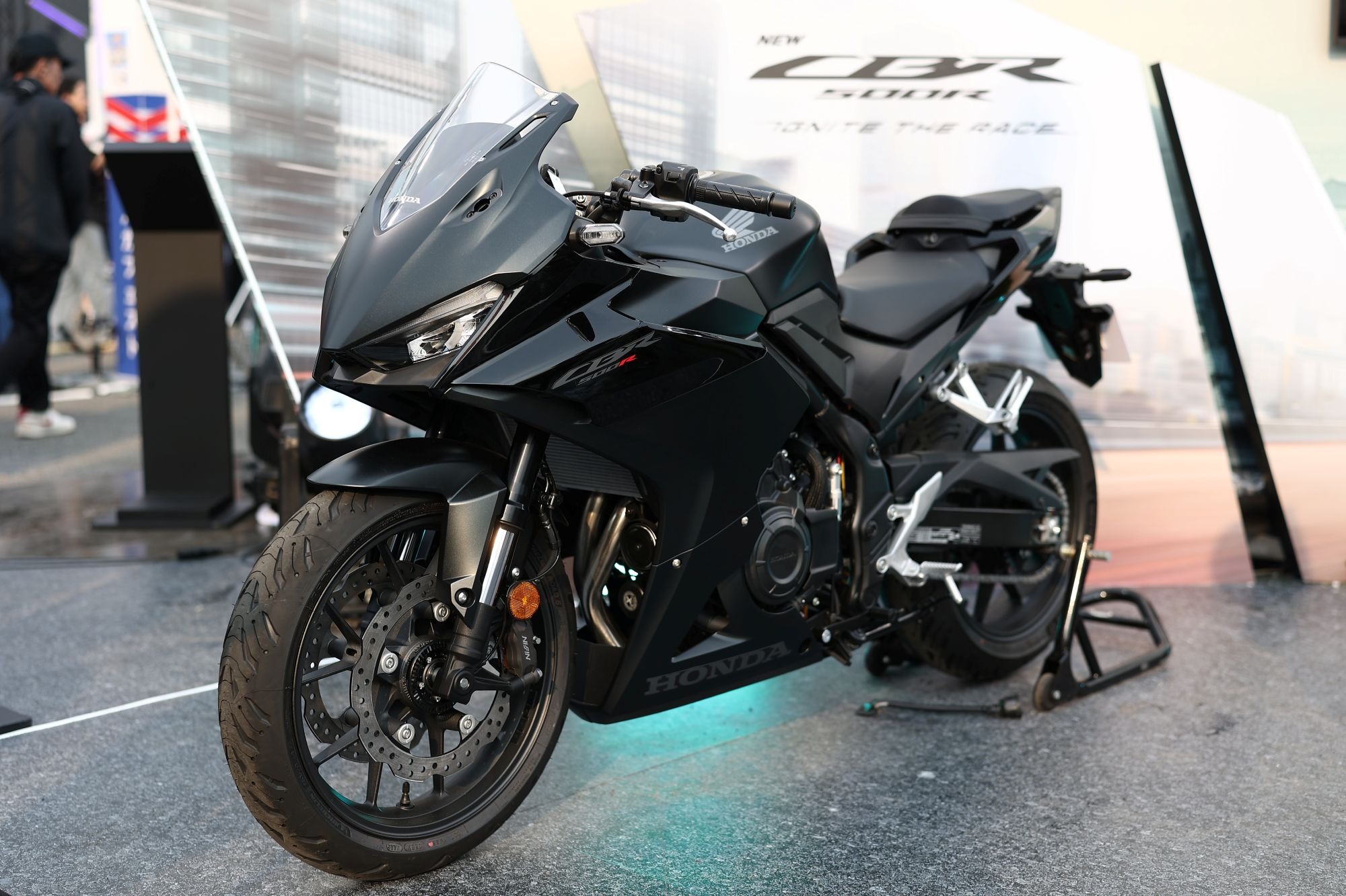 New Honda CBR500R E-CLUTCH.