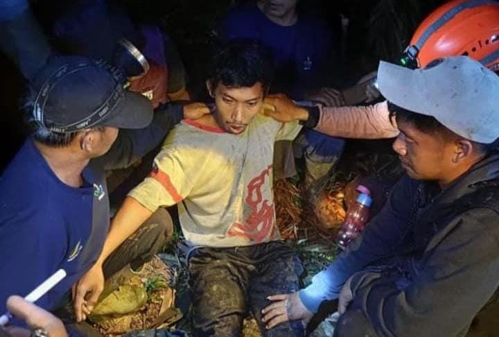 Penyadap getah karet yang hilang di hutan Ngargoyoso, Karanganyar, ditemukan selamat dalam kondisi linglung.