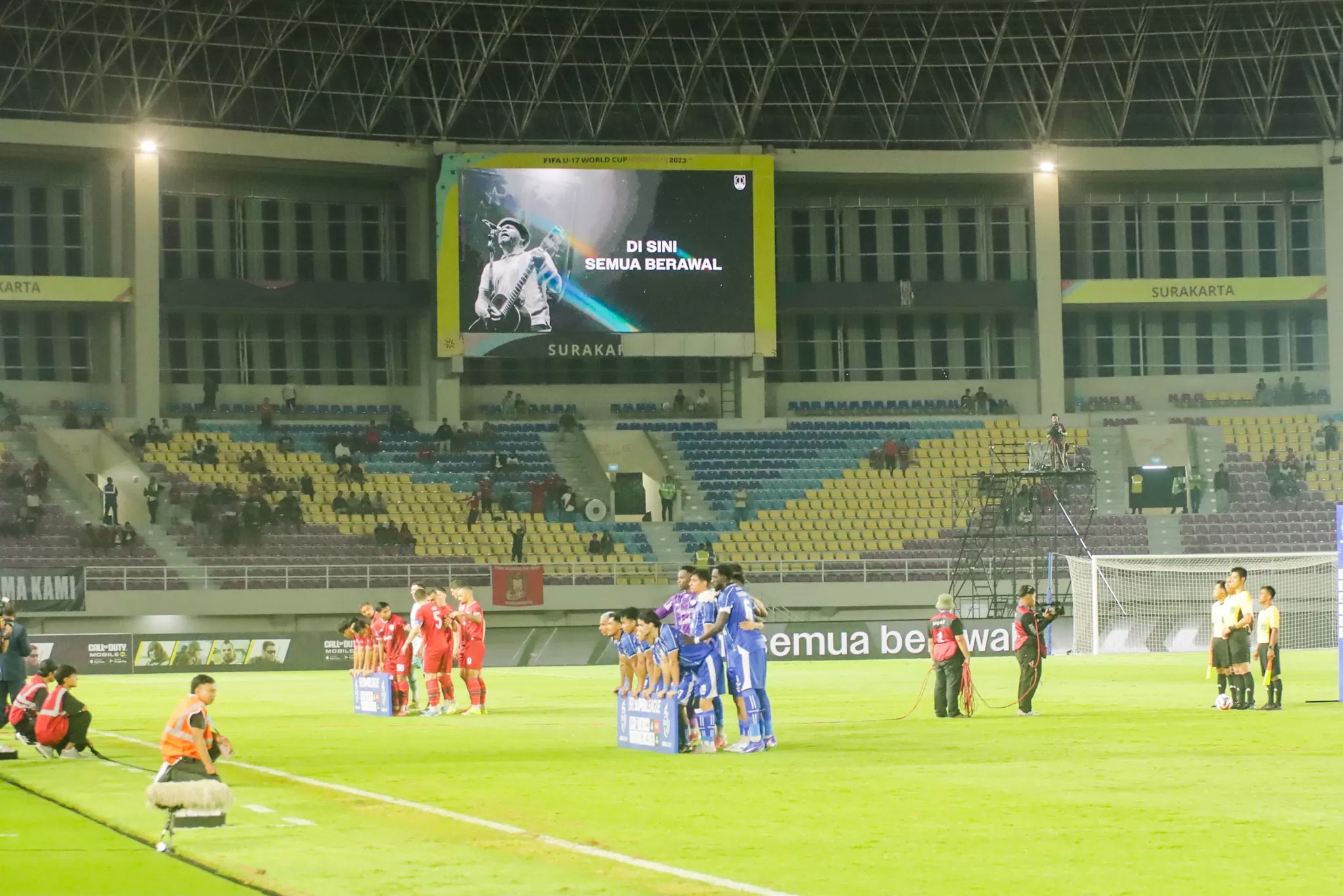 Laga Persis Solo melawan PSBS Biak di Stadion Manahan, Sabtu malam (21/2/2026).