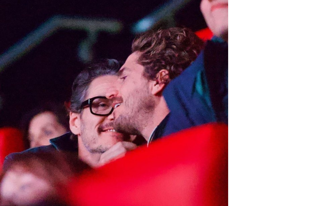 Pedro Pascal dan Rafael Olarra.