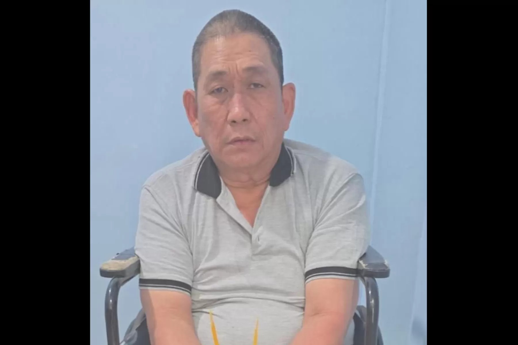Bandar narkoba Ko Erwin diamankan oleh polisi dalam penangkapan pada Kamis (26/2/2026). 
