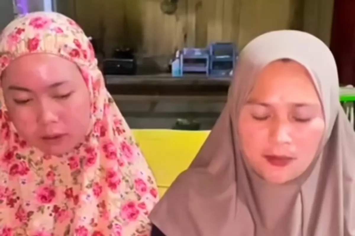 Ini dia dua perempuan Bulukumba viral karena pelesetkan makna Al-Quran. Mereka dilaporkan polisi dan kini minta maaf secara terbuka. 