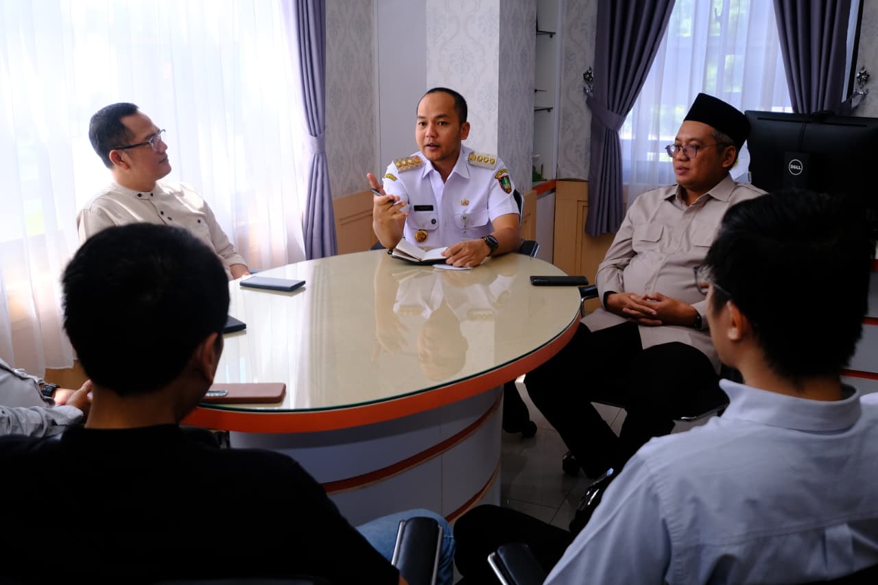 Wali Kota Surakarta Respati Ardi ketika sedang berkoordinasi dengan Perpuhi Solo.