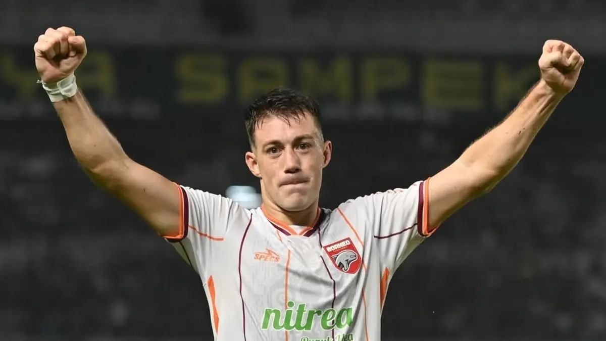 Winger Borneo FC Mariano Peralta usai melawan Persebaya di GBT. 