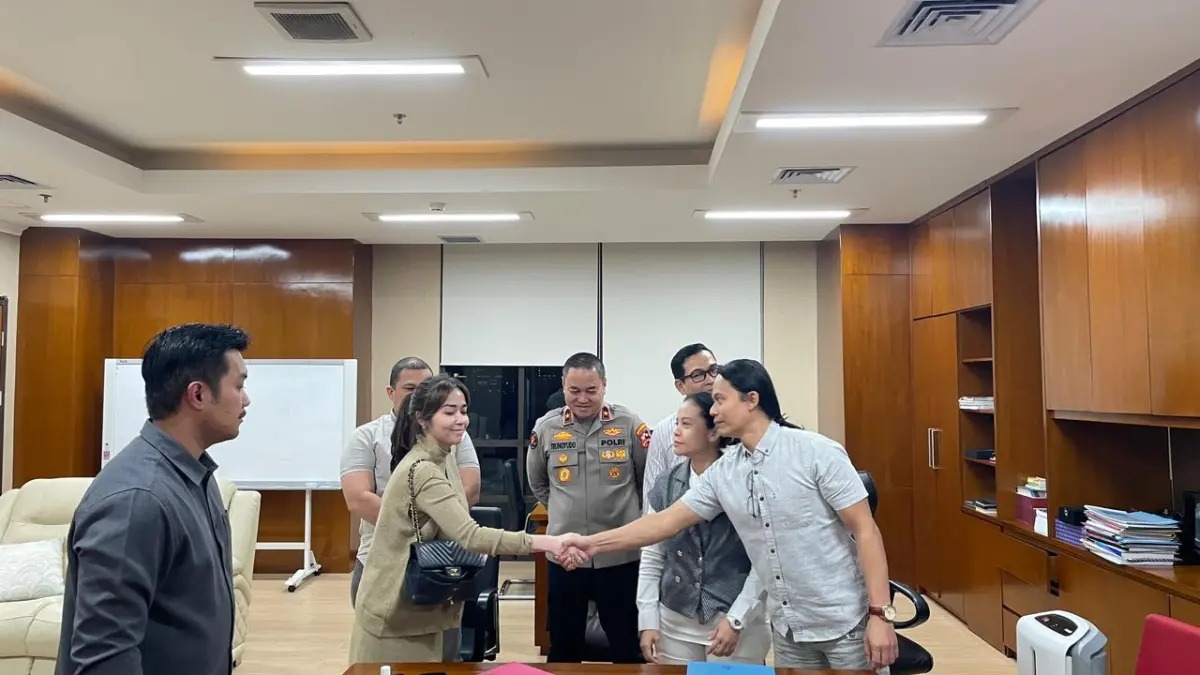 Kasus saling lapor antara pelanggan dan pemilik restoran Bibi Kelinci berakhir damai. Kedua pihak sudah mencabut seluruh laporan kepolisian. 