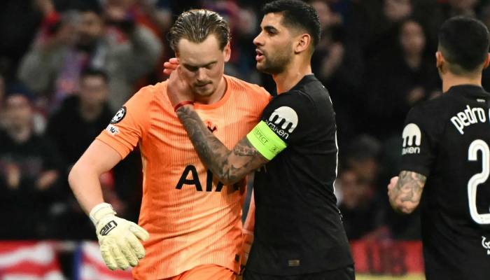 Antonin Kinsky Kiper muda Spurs.