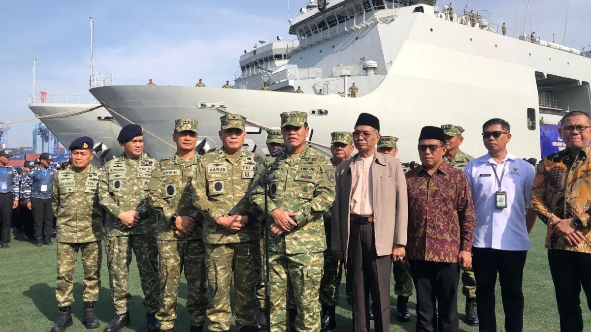 KSAL Laksamana TNI Muhammad Ali menyampaikan keterangan kepada awak media di Mako Kolinlamil, Jakut, pada Rabu (11/3/2026). 