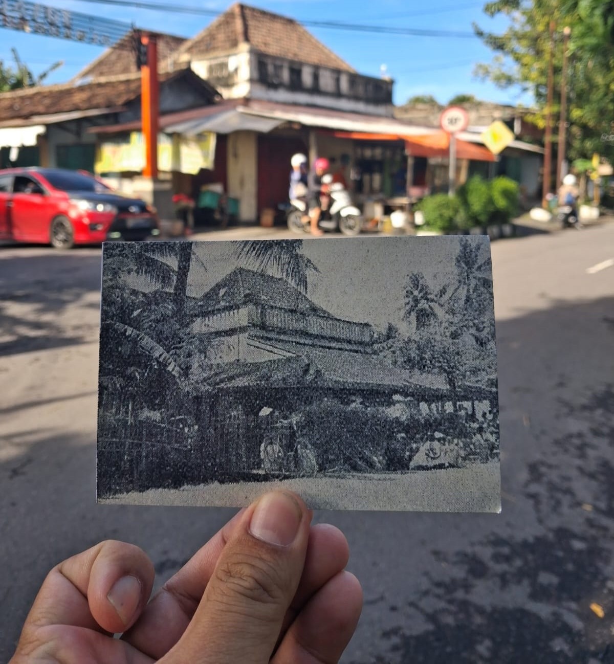 MEMORI MANIS: Bekas bangunan pegadaian era kolonial, yang masih berdiri kukuh hingga saat ini di Sukoharjo.
