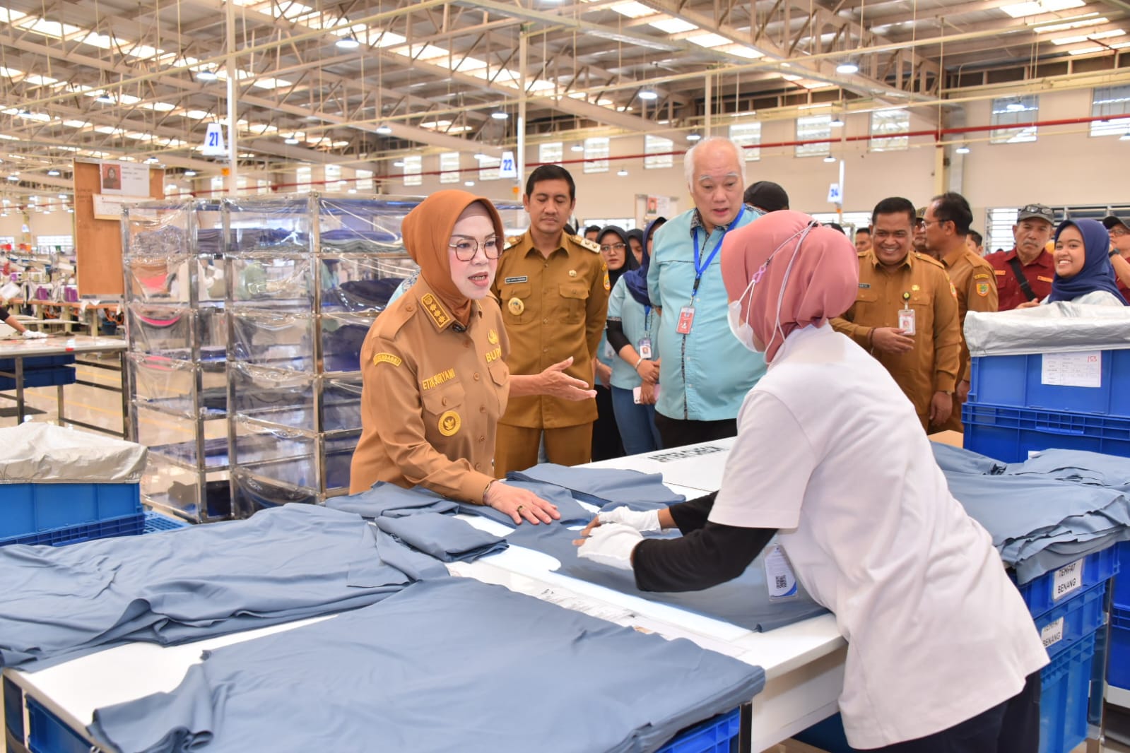 Pemkab Sukoharjo menyediakan 5.022 lowongan kerja saat momentum mudik Lebaran 2026. Perantau diimbau menetap di kampung halaman karena peluang kerja terbuka luas.