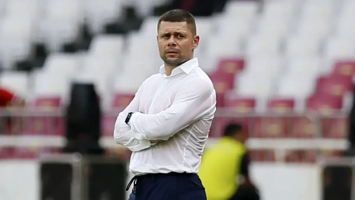 Pelatih Timnas Bulgaria Aleksandar Dimitrov saat melawan Kepulauan Solomon di ajang FIFA Series 2026, Stadion Utama Gelora Bung Karno, Jakarta, Jumat (27/3/2026). Bulgaria menang telak dengan skor 10-2. (Dery Ridwansah/ JawaPos.com)