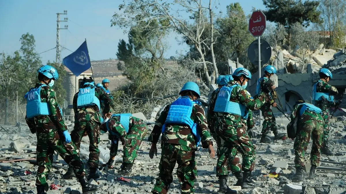 Satgas Yonmek TNI Konga XXII-R UNIFIL tetap bertugas total meski berada di tengah-tengah situasi panas di Lebanon Selatan. (Penerangan Satgas Yonmek TNI Konga XXII-R UNIFIL)