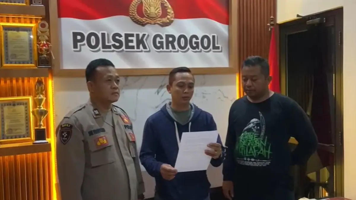Seorang warga Grogol, Sukoharjo, akhirnya meminta maaf usai diduga melontarkan ujaran kebencian terhadap sopir ambulans di media sosial. (Dok FAST)