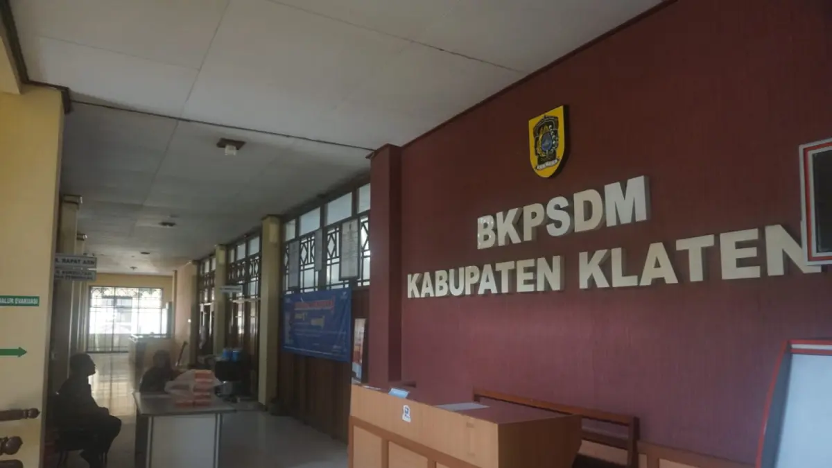 Pemkab Klaten Matikan Lampu Kantor demi Efisiensi. (ANGGA PURENDA/SOLOBALAPAN.COM)