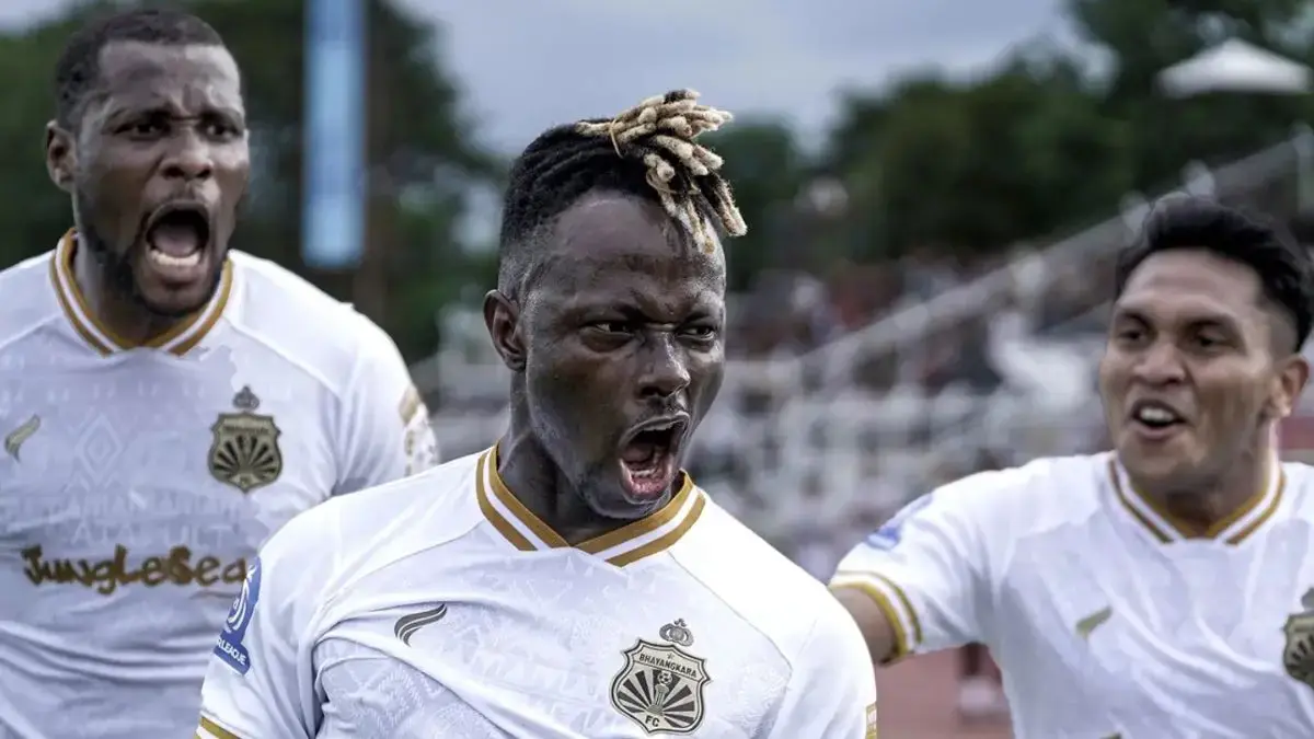 Selebrasi pemain Bhayangkara FC usai kemenangan dramatis yang memperpanjang tren positif di Super League 2025/2026. (BFC)
