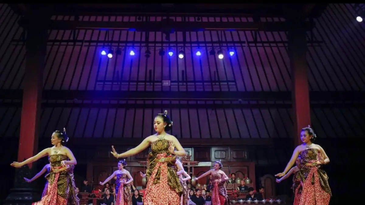 Tari Kridha Asmara pada Pentas Triwulan Catha Ambya #7. (DOK. Wildan)