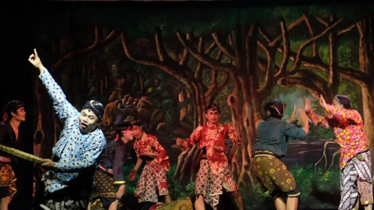 Pertunjukan Kethoprak Dosen—Dosen Teater ISI Surakarta. (Dok. Program Studi Teater ISI Surakarta)