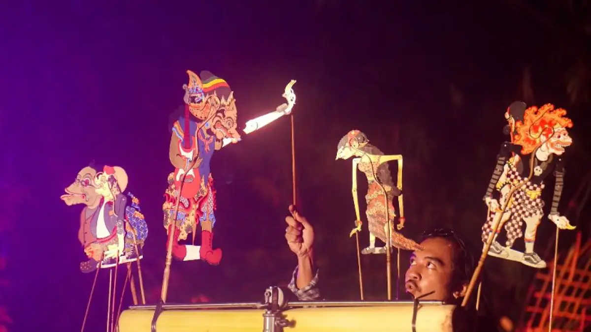 Persembahan Wayang Kalcer pada International Rain Festival 2026. (ISTIMEWA)
