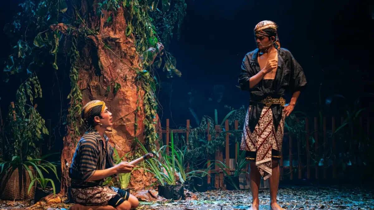 Pertunjukan kethoprak berbahasa Indonesia berjudul Sesal (DOK. Teater Mengenal Prodi Teater ISI Surakarta)